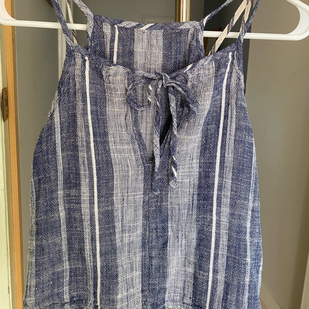 Cropped Linen Tops - Picture 5 of 5